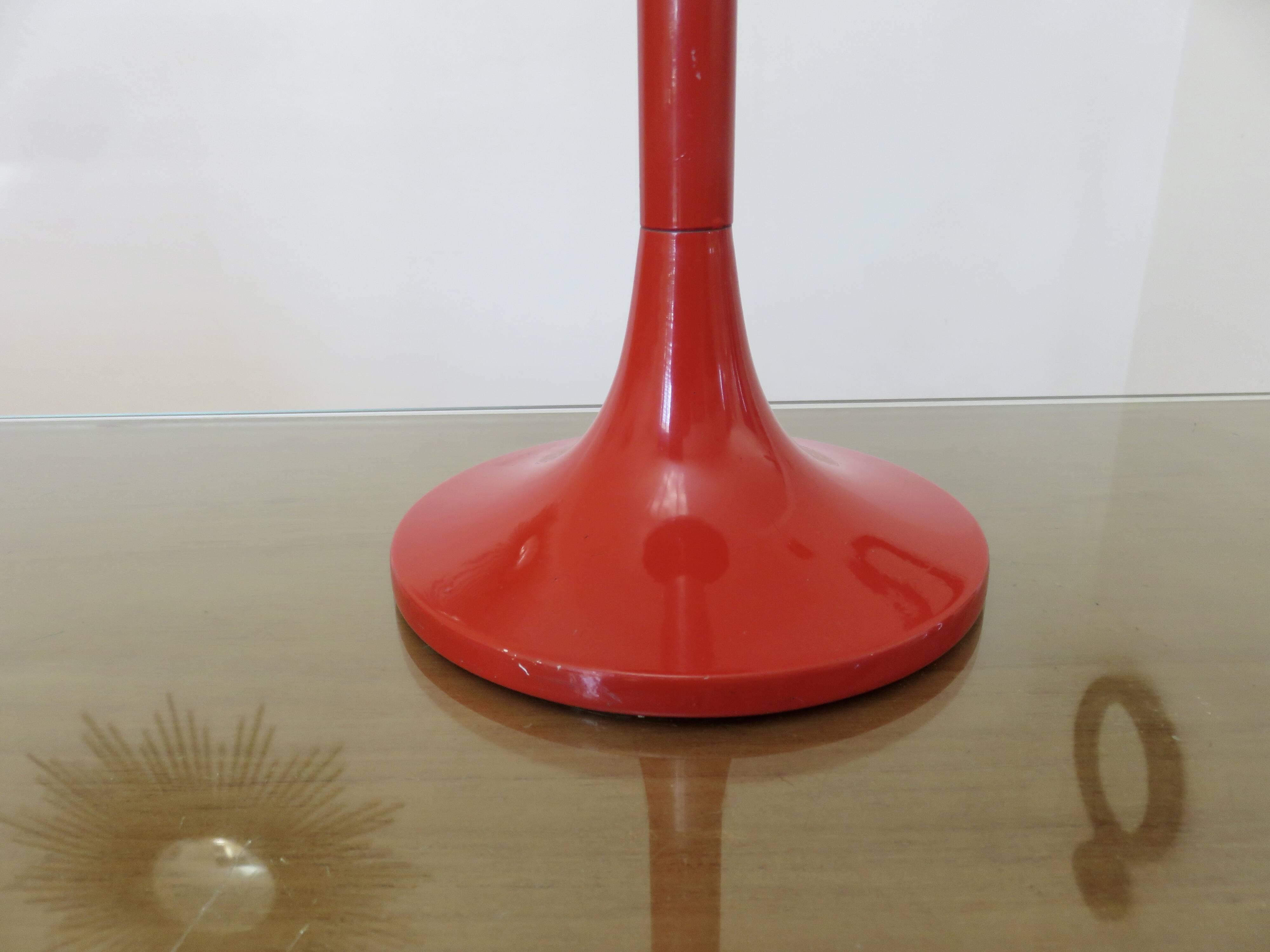 Tulip foot lamp, 1970, red lacquered aluminium and opaline
