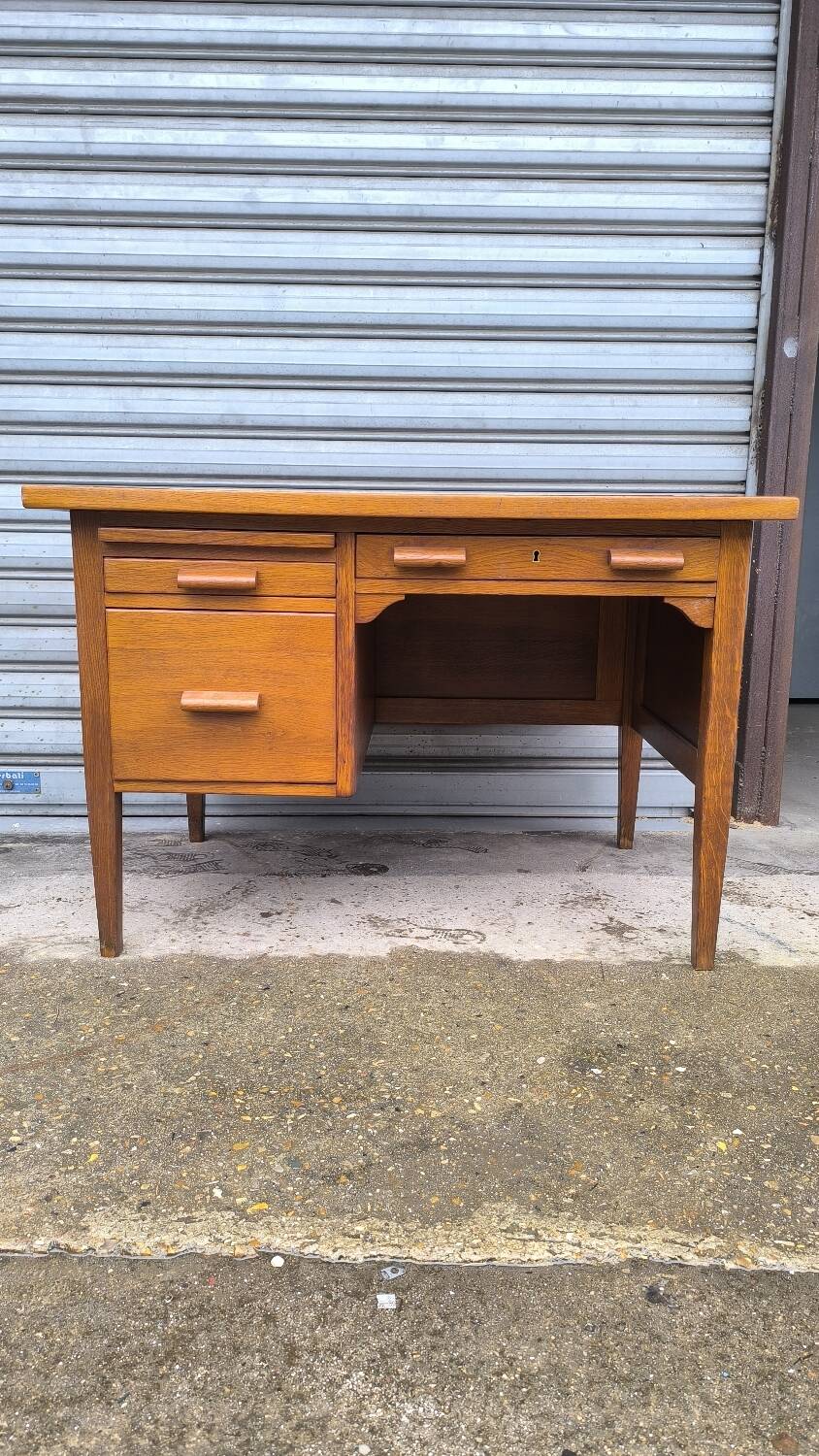 Master's desk in solid oak
