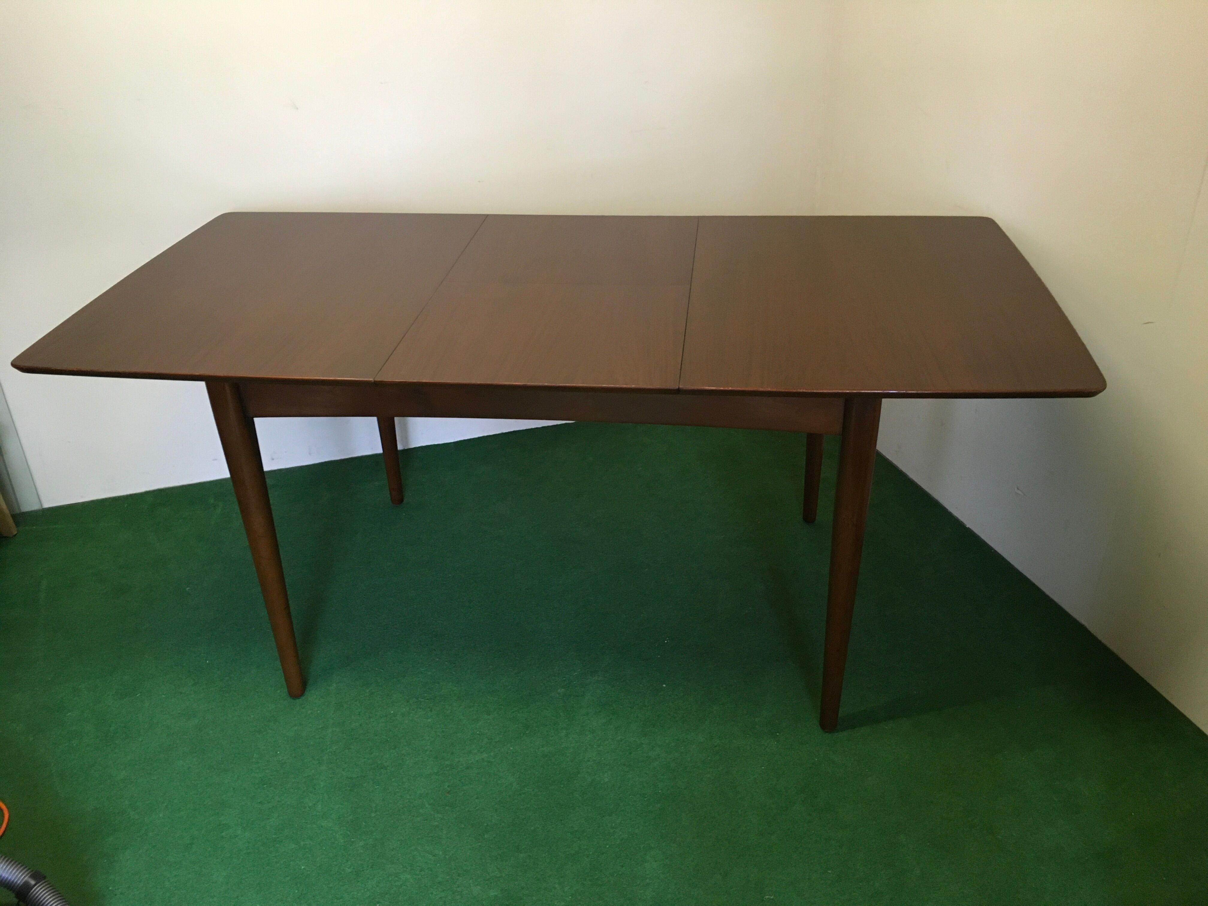 Dining room table