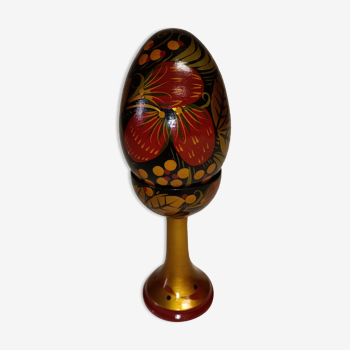 Painted wooden egg with Khokhloma base