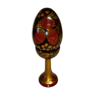 Painted wooden egg with Khokhloma base