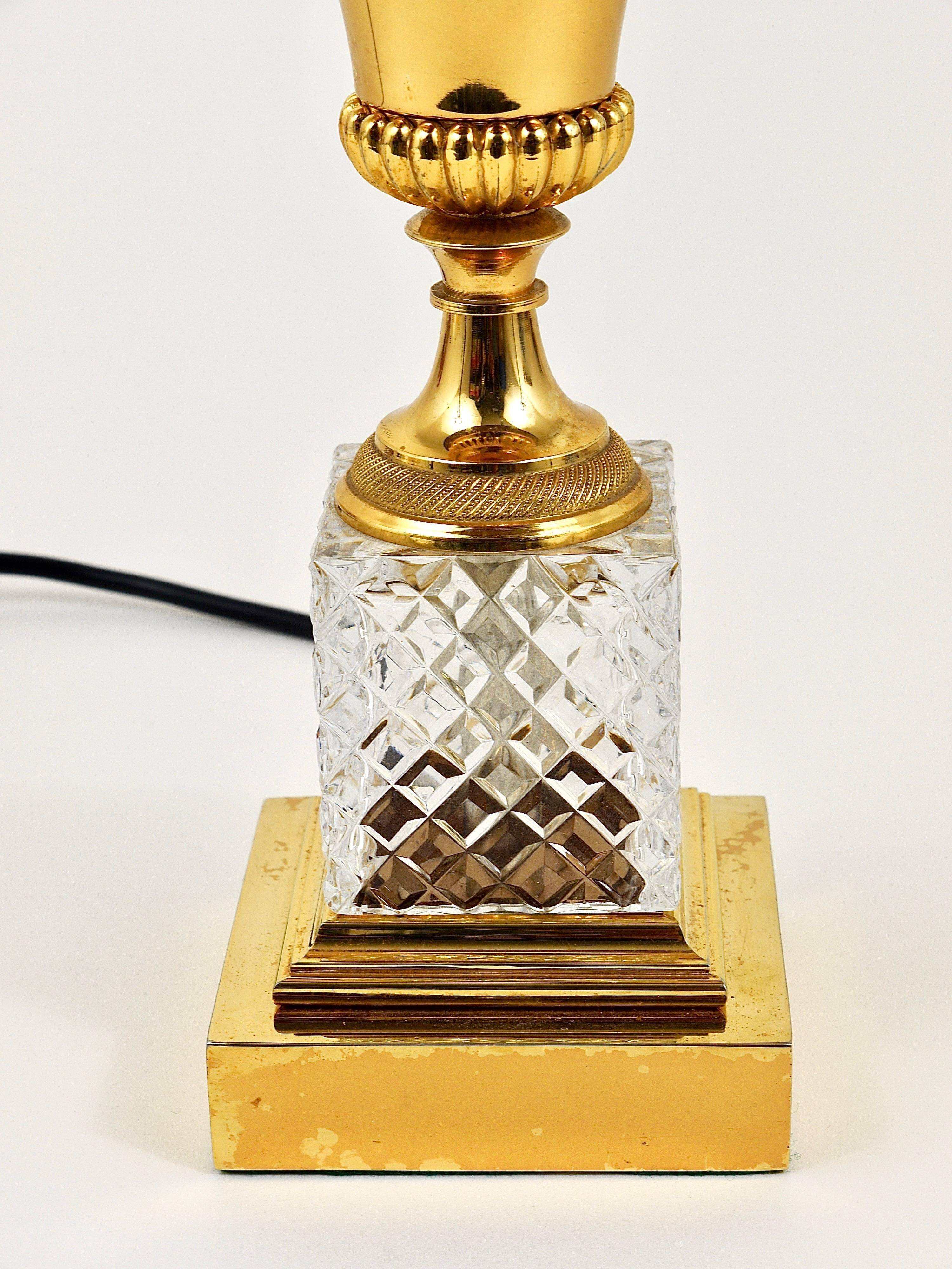 Lampe de table Hollywood Regency feuille d'ananas en laiton doré et verre, France, années 1970