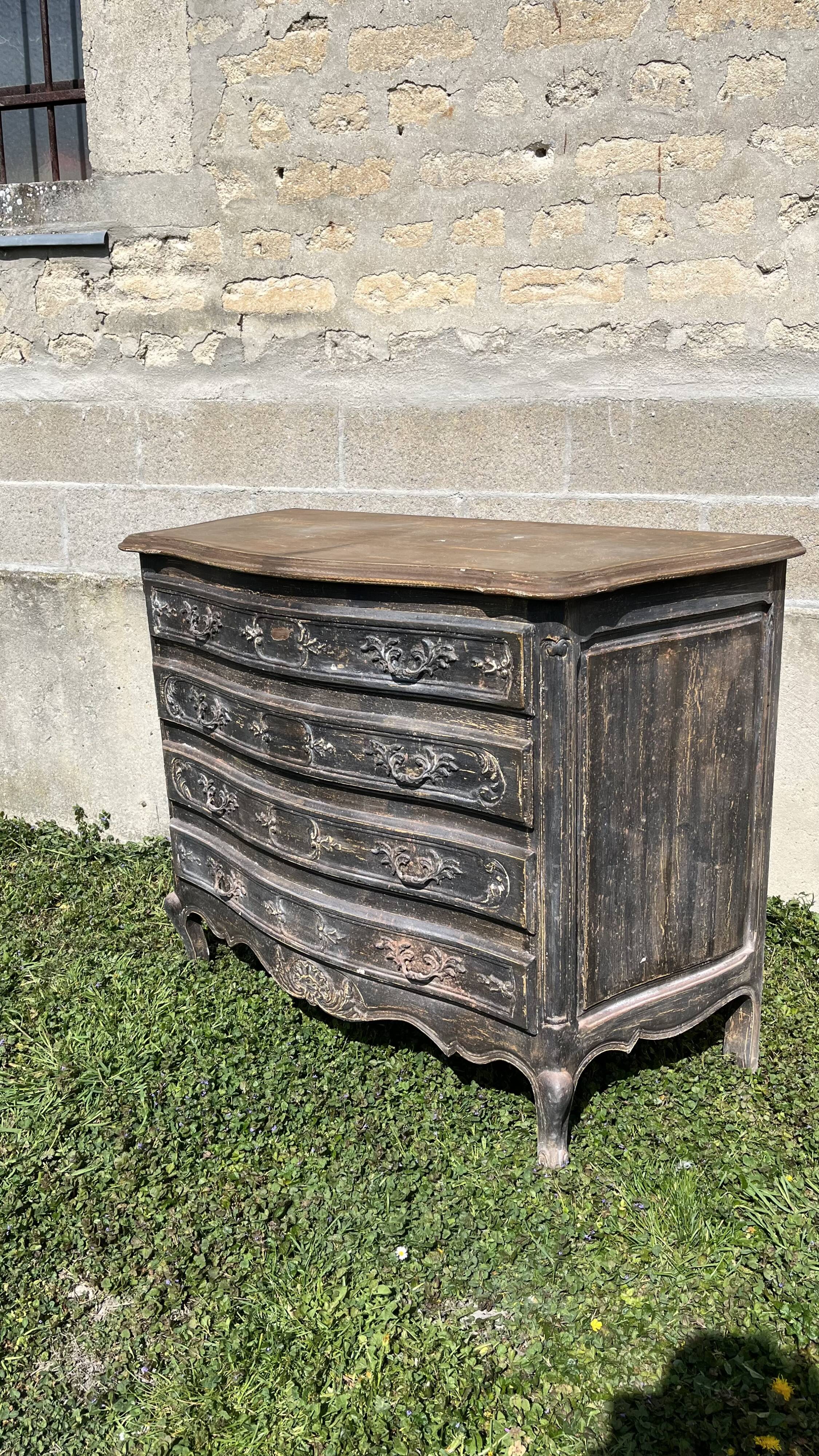 Commode arbalète