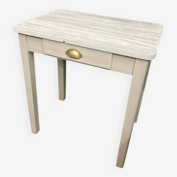 “Country chic” side table