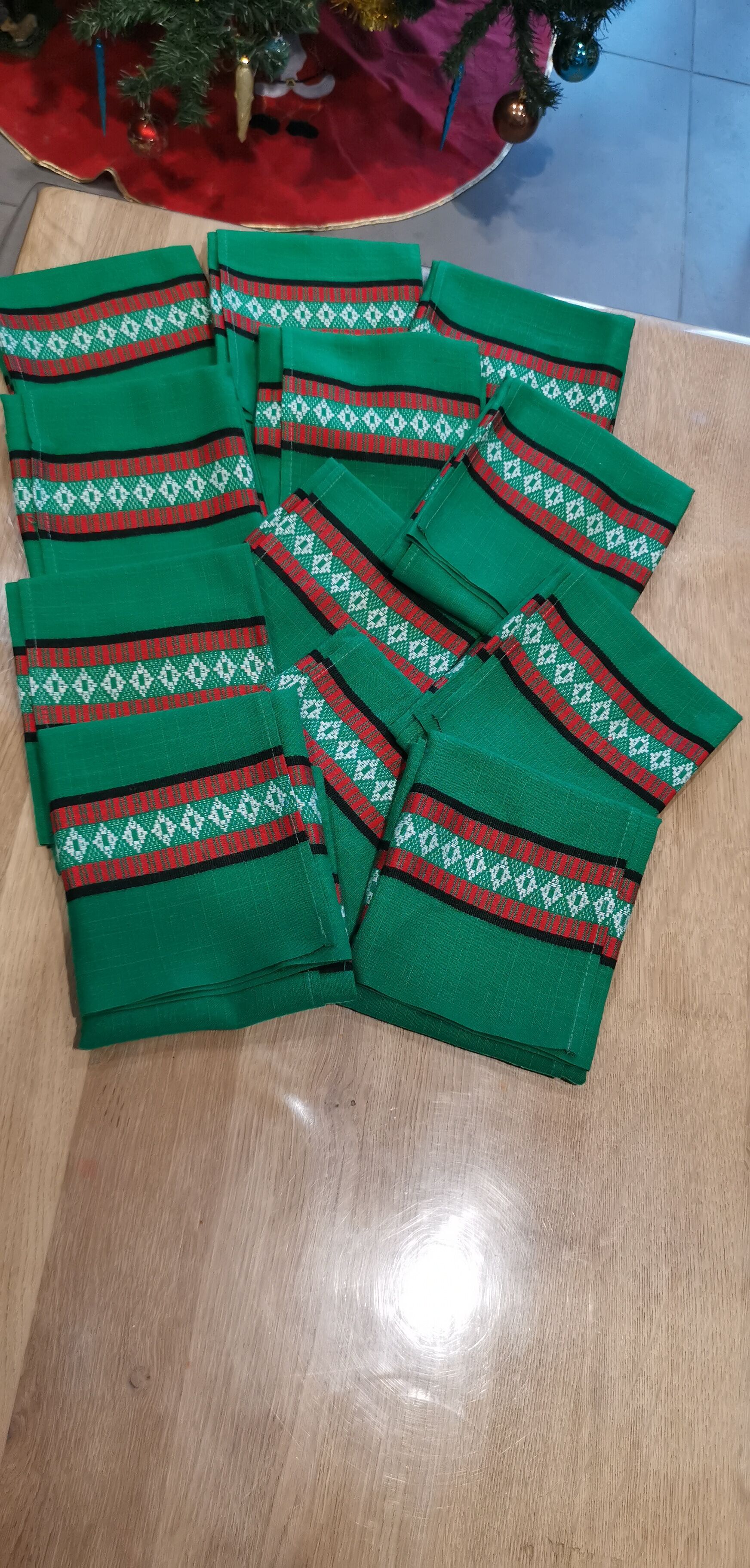 Basque green tablecloth and its 12 napkins