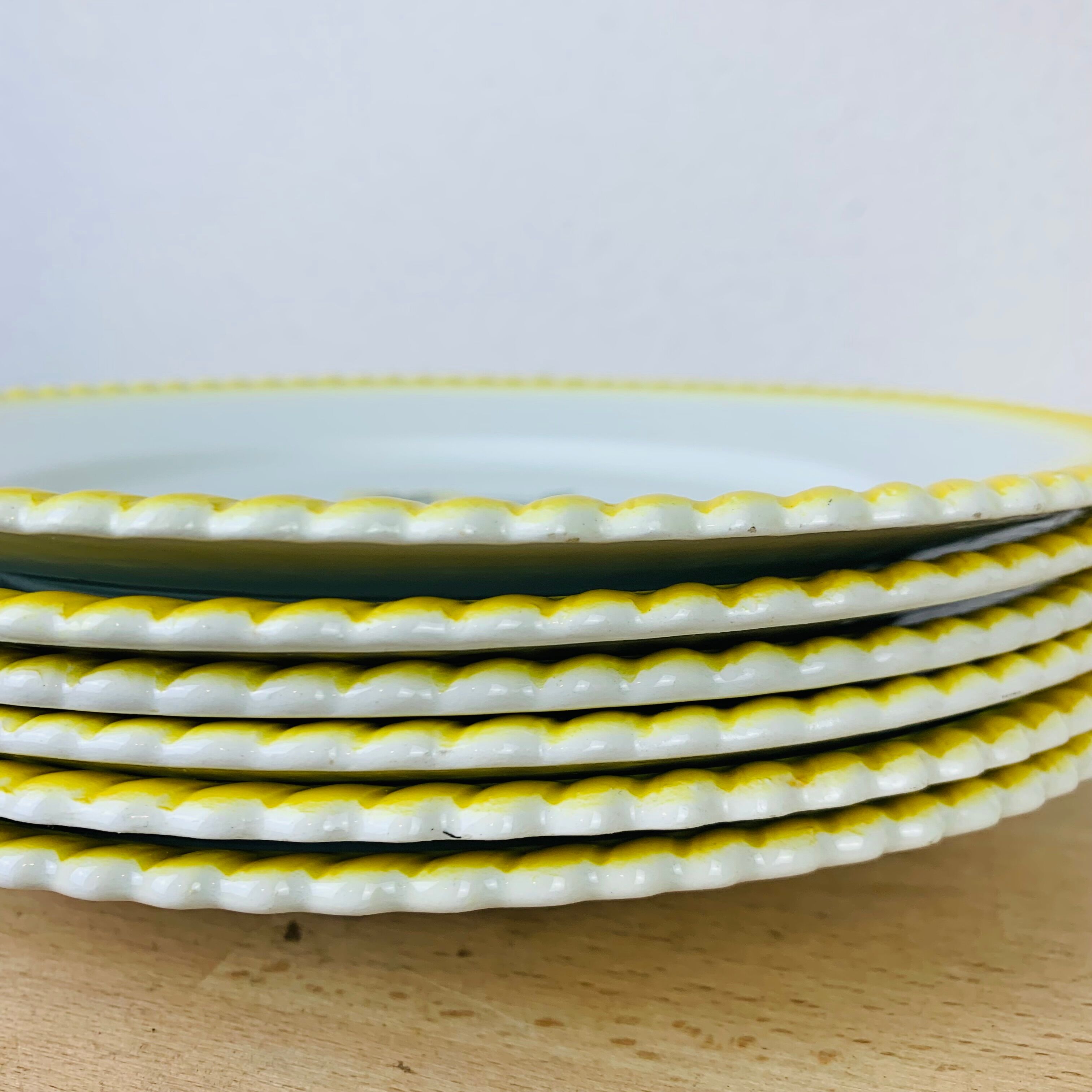 Set of 6 flat plates vintage earthenware