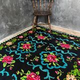 Romanian carpet with roses handmade in wool 177x154cm