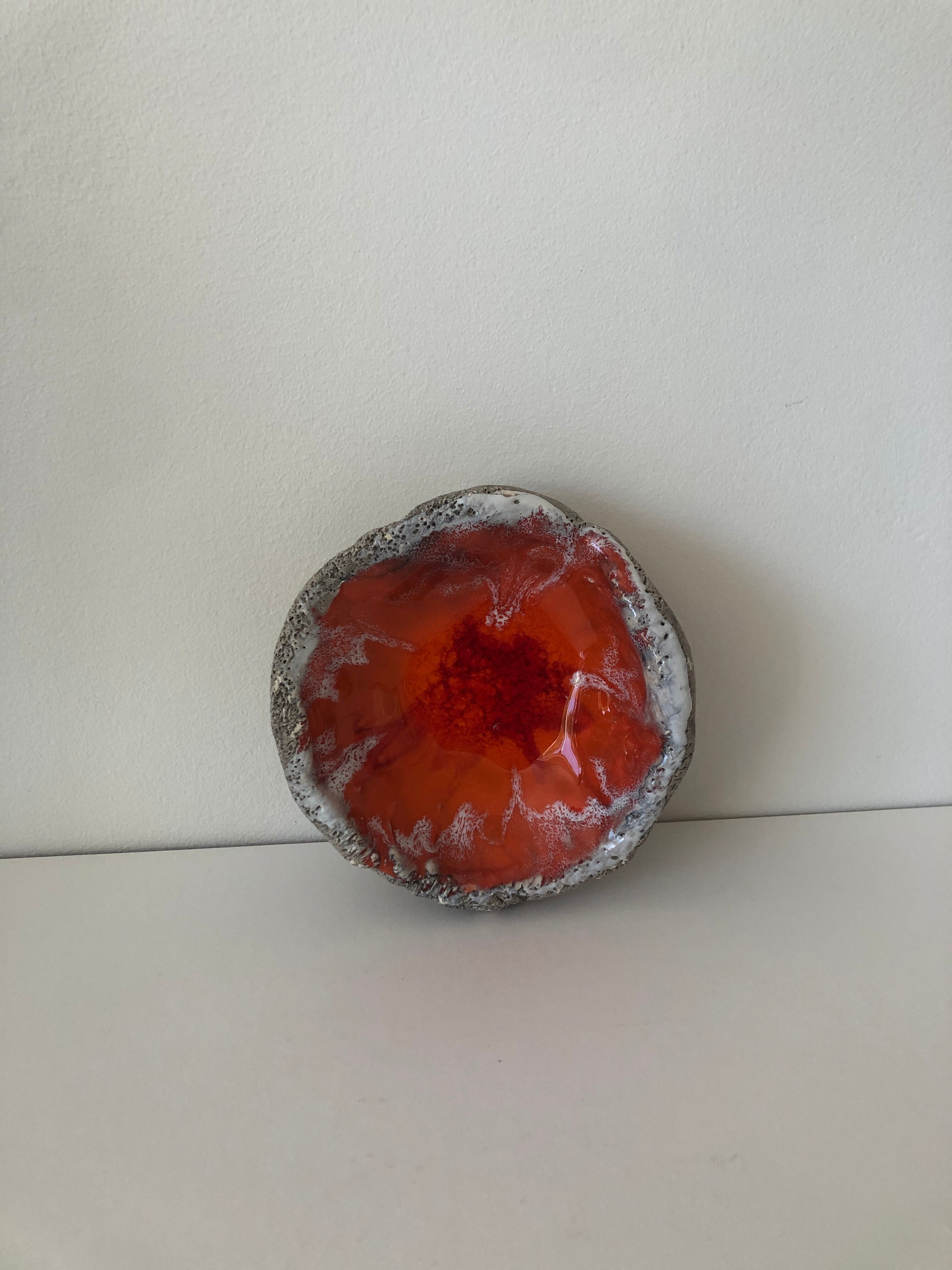 Empty pocket stone and enamel