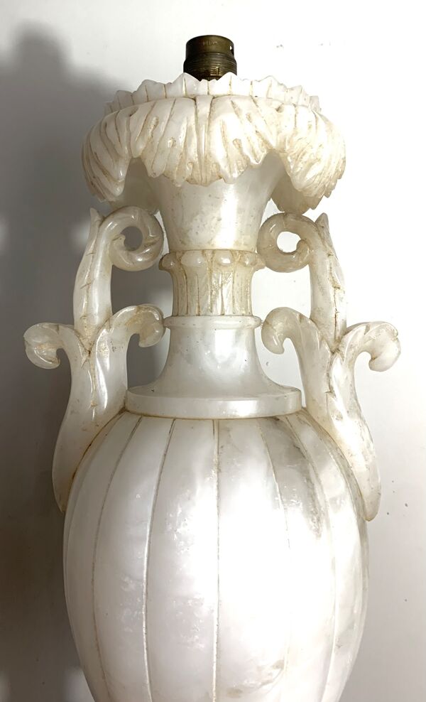 Lampe en forme d’amphore, albâtre, vers 1870