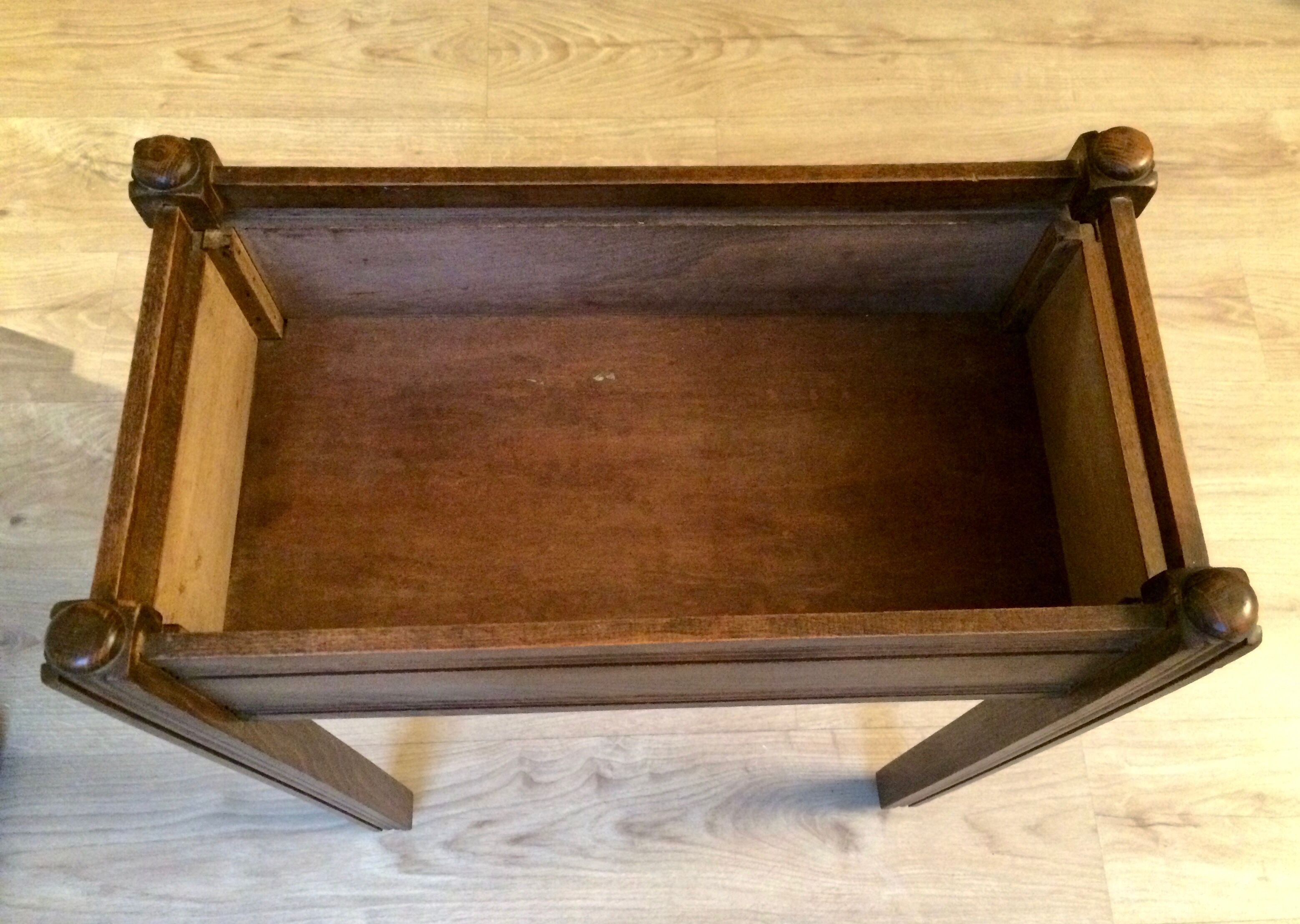 Dash side table