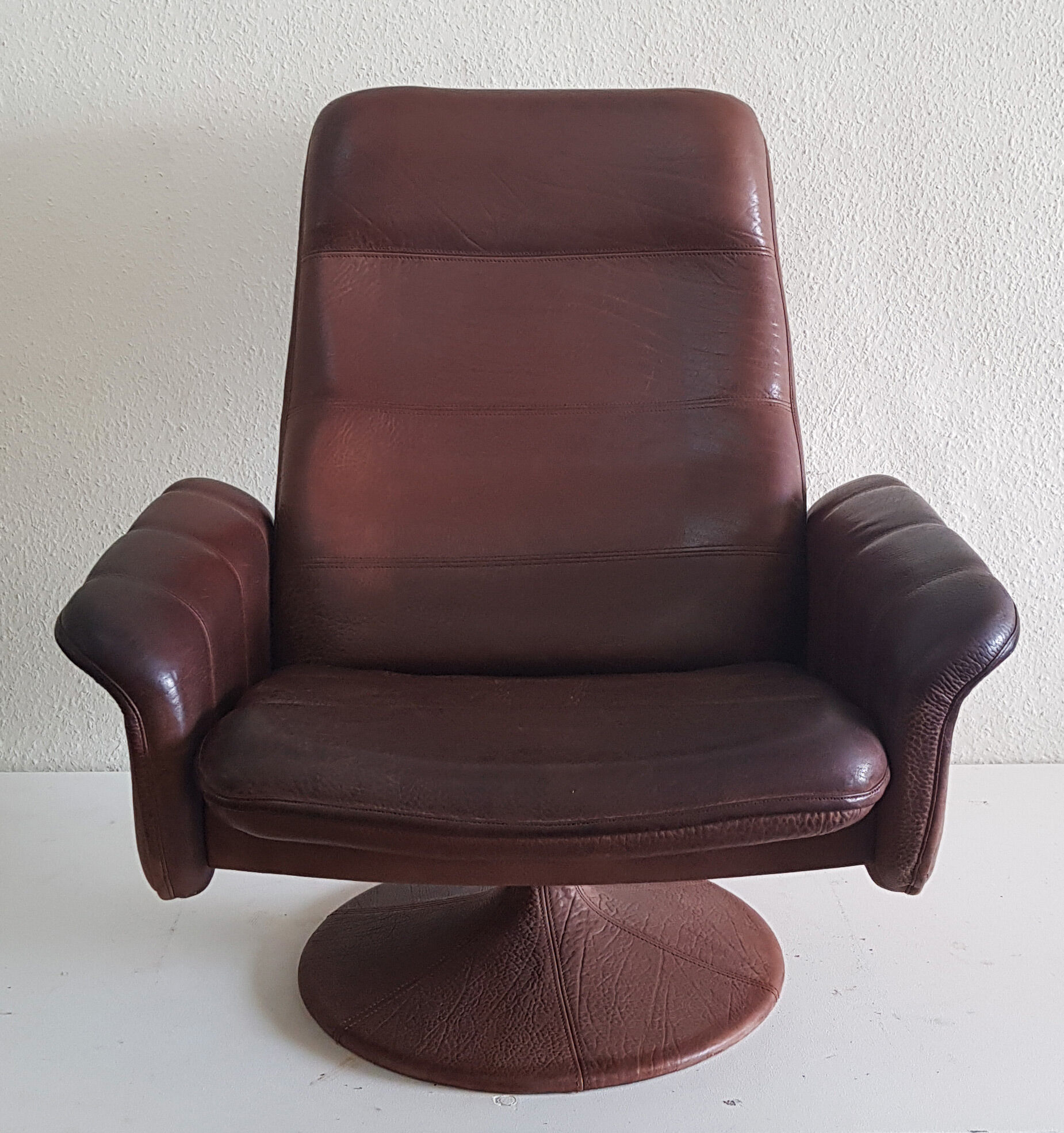 De Sede ds 50 swivel leather armchair, Switzerland 1970