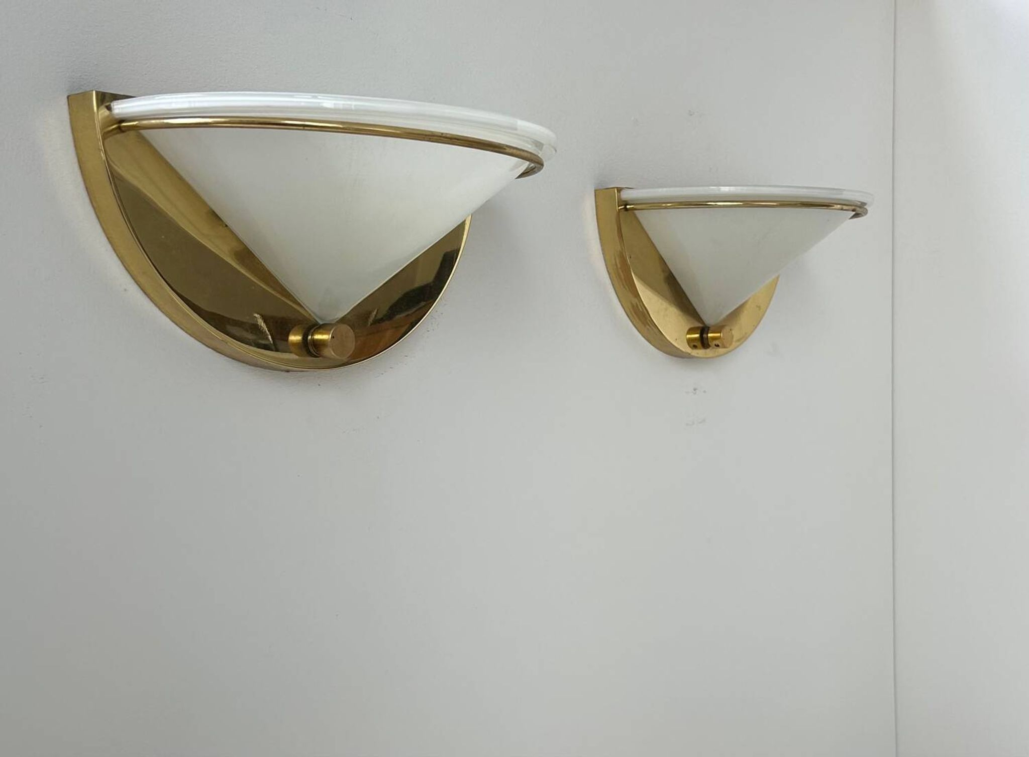 Pair of vintage wall lights, brass and opaline glass, Italy 1970