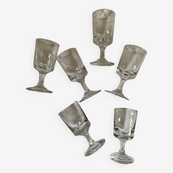 Ensemble de 6 verres à digestif en verre