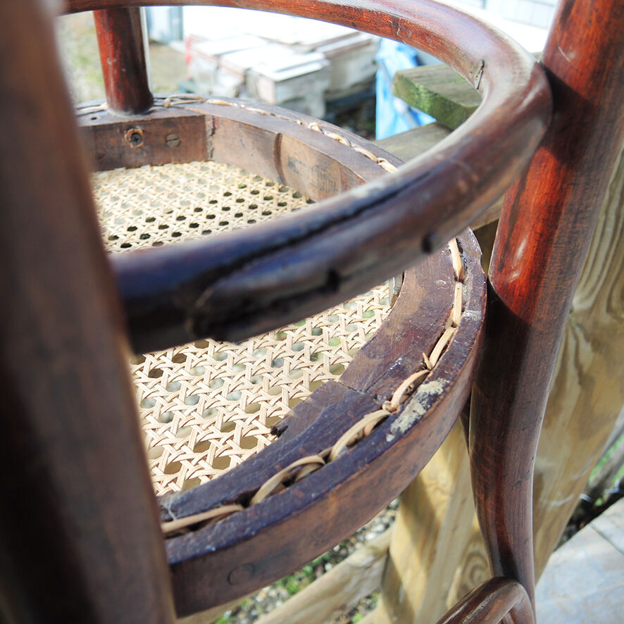 Old high chair heart Thonet no 28