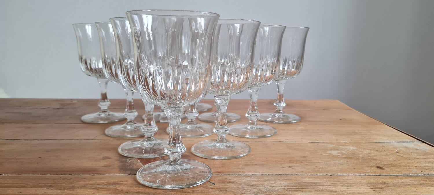 Service de 11 verres à eau en verre ciselé
