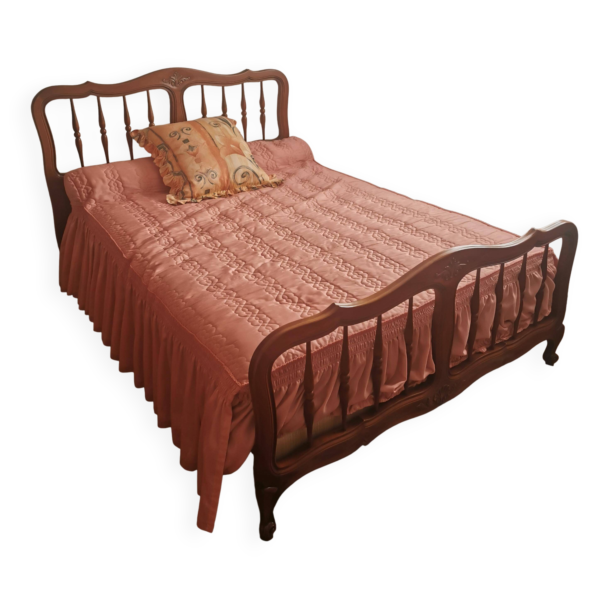 Solid carved cherry wood bed 140x190 with base