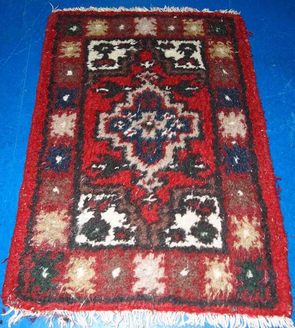 Vintage persian hamadan handmade carpet 1.3' x 1.9' (40cm x 59cm) 1970s, 1c762