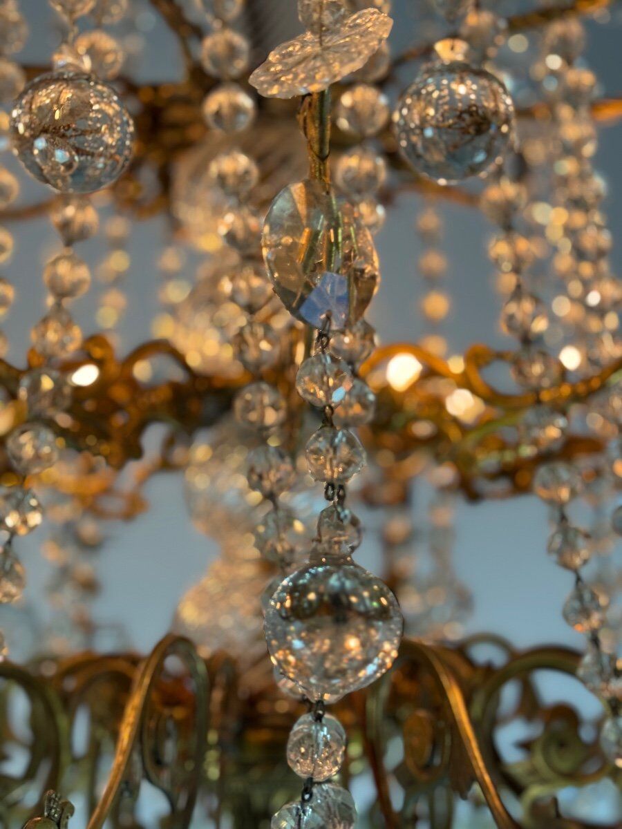 Important gilt bronze chandelier adorned with glass balls, circa 1890