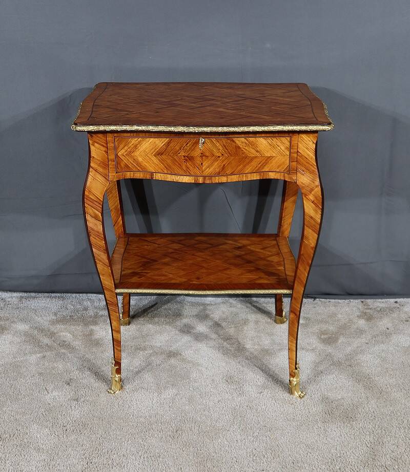 Small living room table in precious wood, louis xv style – 1st part 19th century