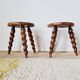Paire de sellettes tripodes vintage en bois torsadé - tabourets