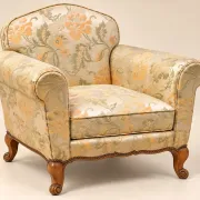 Pair of Louis XV style club armchairs – Carved wood & brocade – Early 20th century