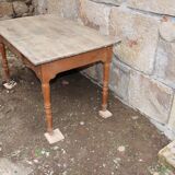 Farm table