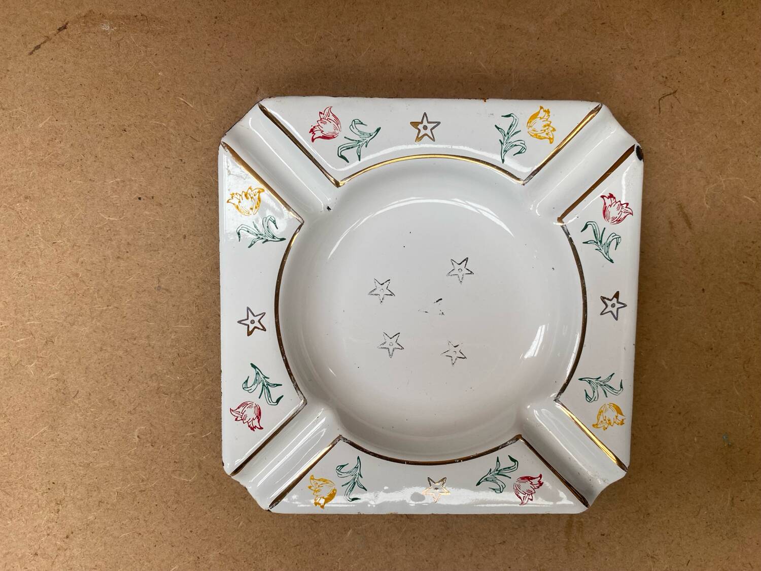 Old ashtray aubecq white enameled metal decor flowers & stars vintage
