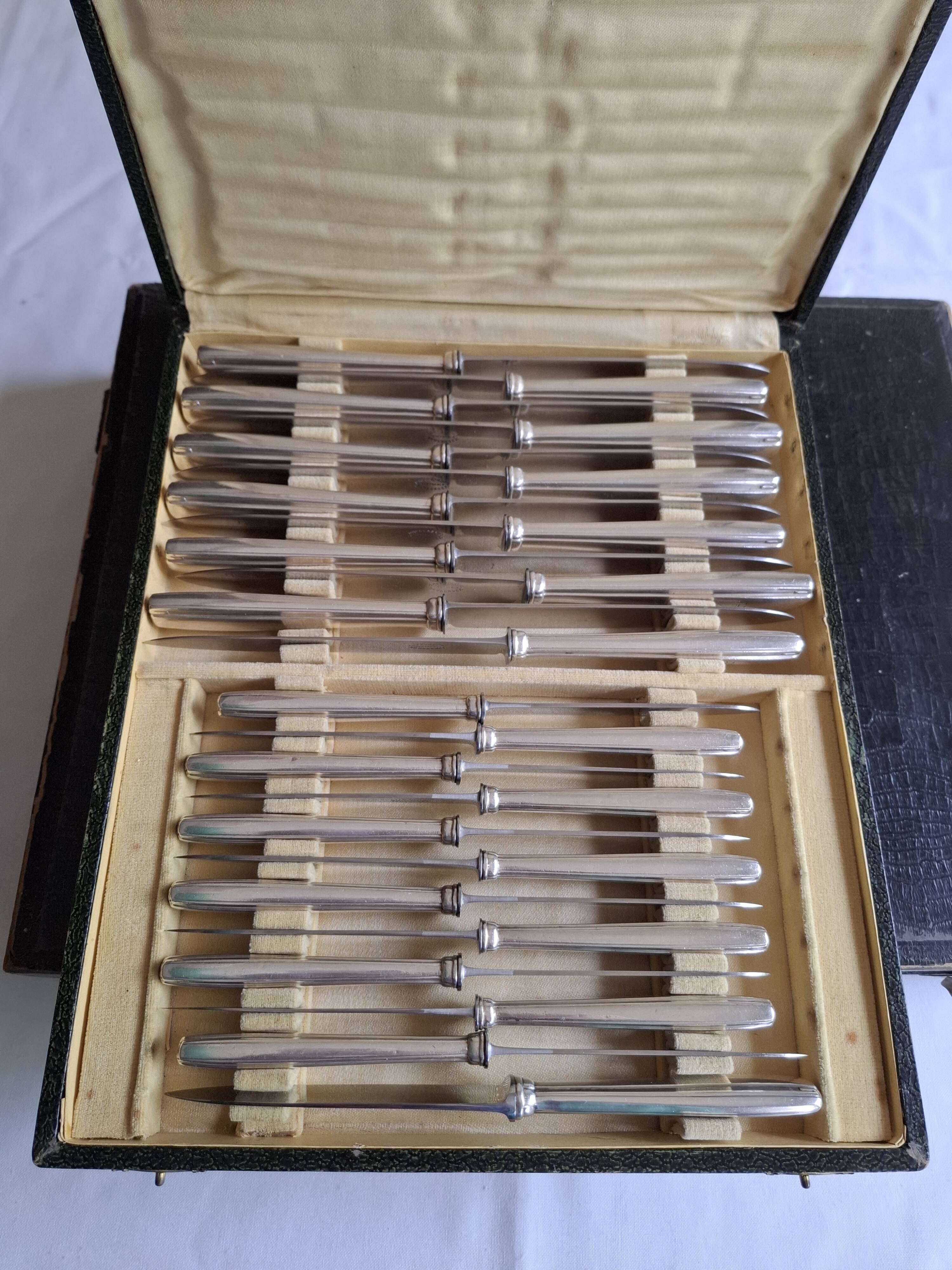 Betty 1930 art deco silver-plated metal Boulenger cutlery set, 50 pieces.