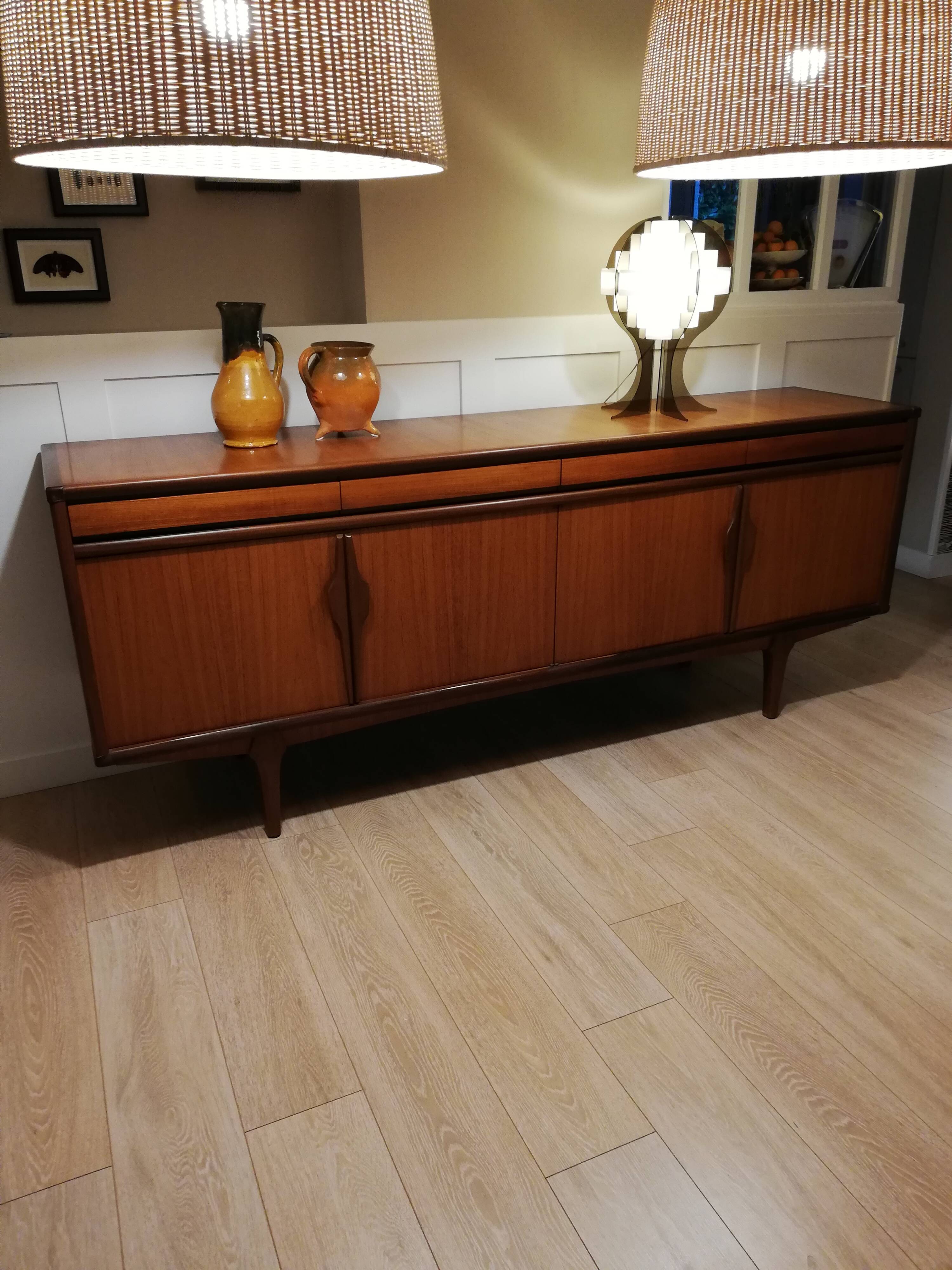 Scandinavian line in vintage teak