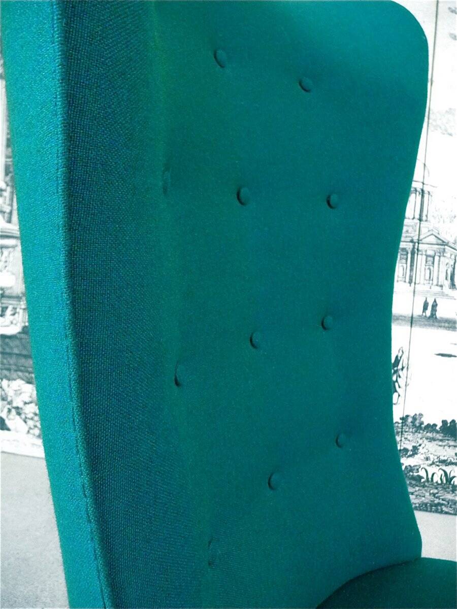 Chaise à dossier haut en forme de pantoufle italienne attribuée à Paolo Buffa, années 1950.