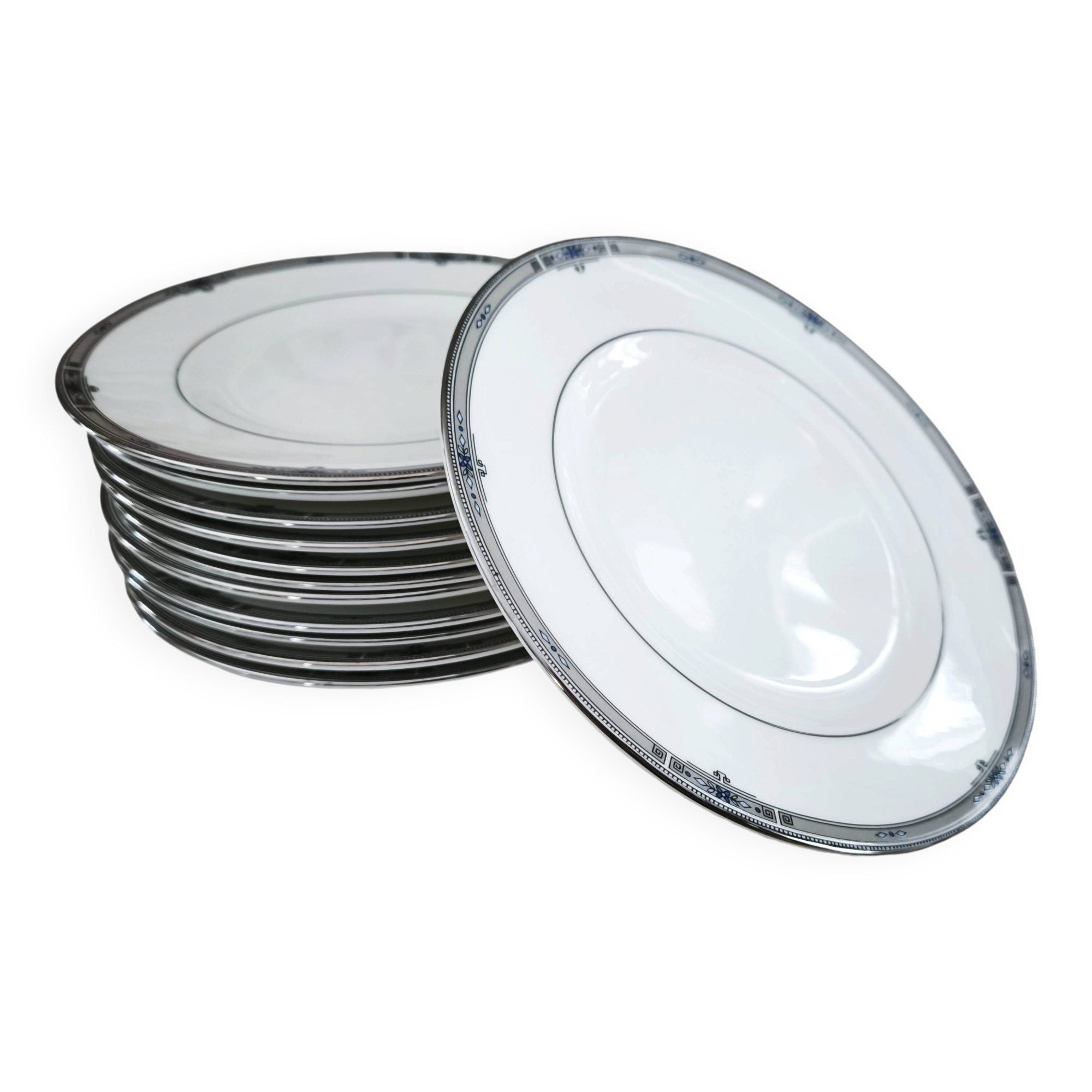 Set of 12 dessert plates English porcelain Wedgwood model Amherst