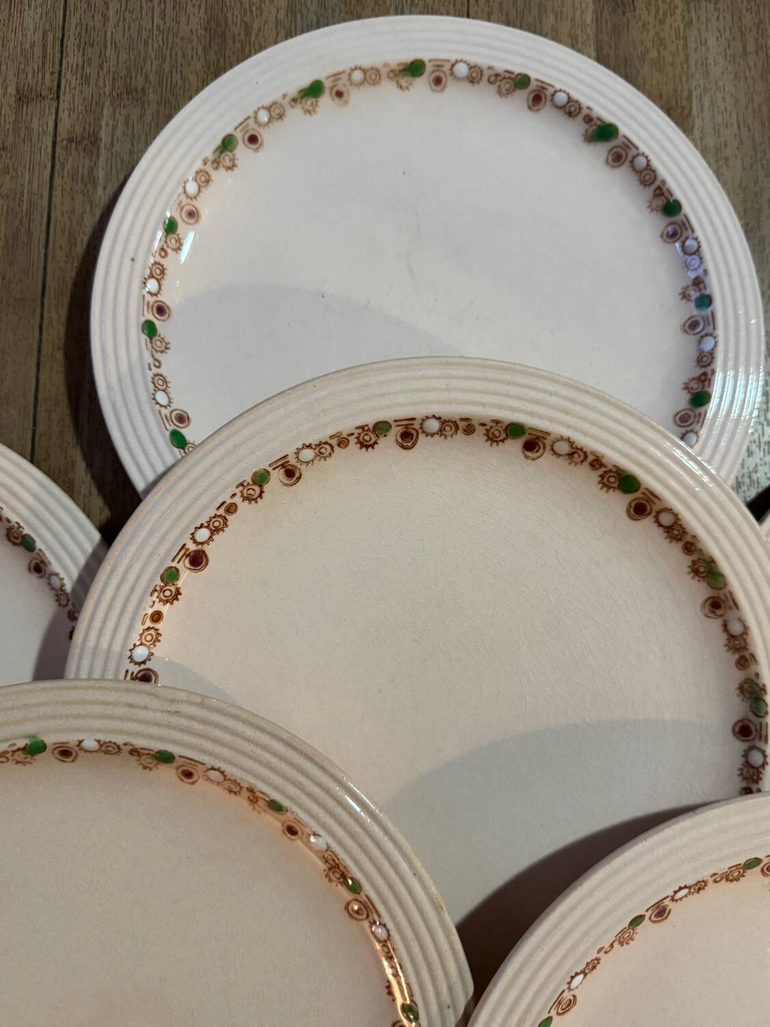 Set of 8 Longwy Betty plates – Art Deco – Pink earthenware