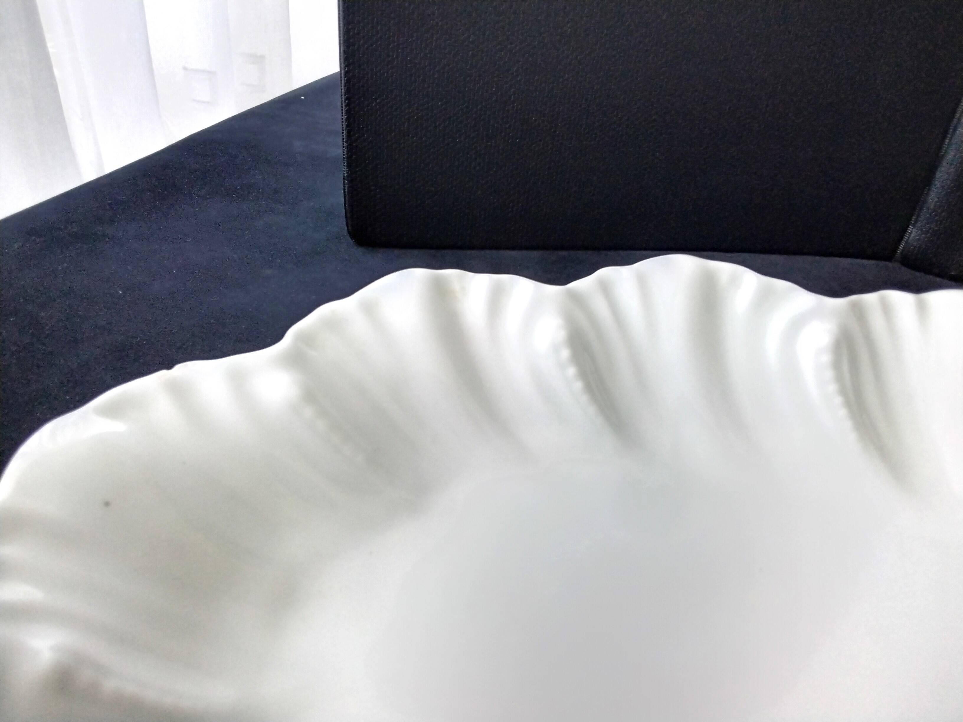 White Limoges porcelain serving dish, 34 x 25 cm