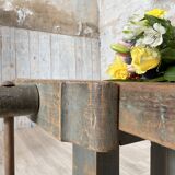 Carpenter's workbench in solid beech wood.