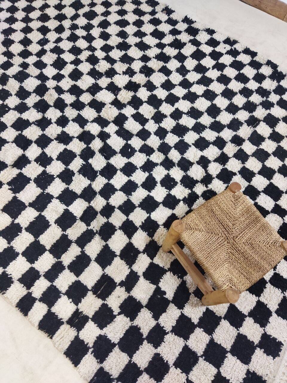 Handmade Moroccan Berber rug 156 X 100 CM