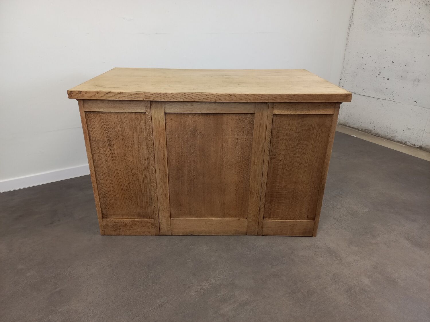 Desk with oak drawers