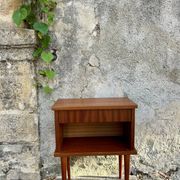 Table de chevet en mélaniné