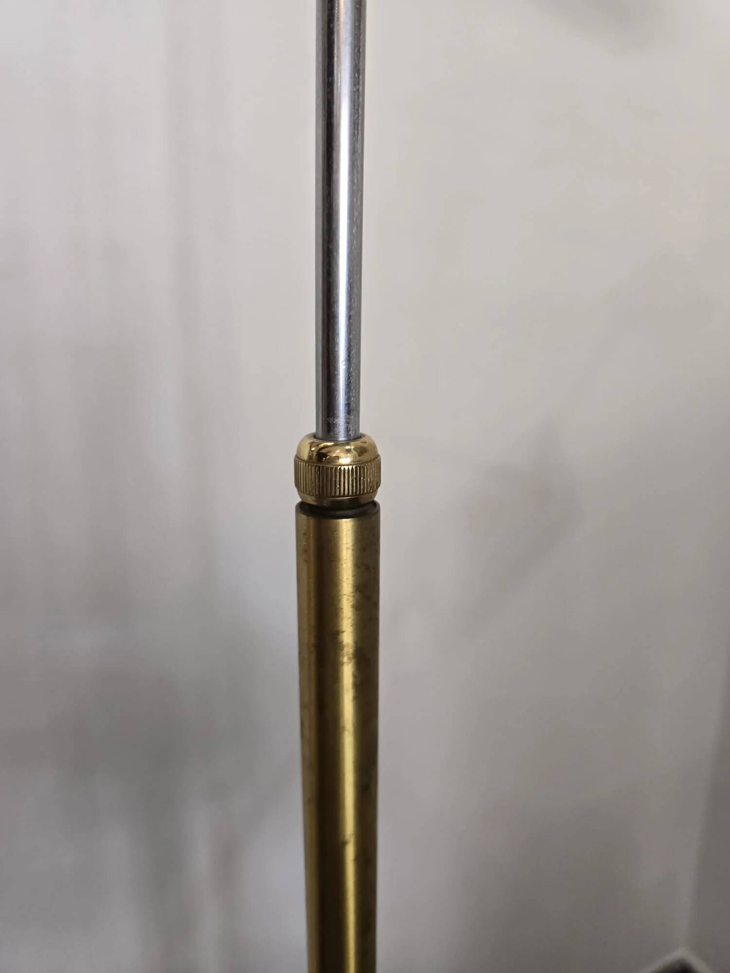 Italian articulated brass reading lamp – Tagliabue & Portonaro – 1980s-1990s