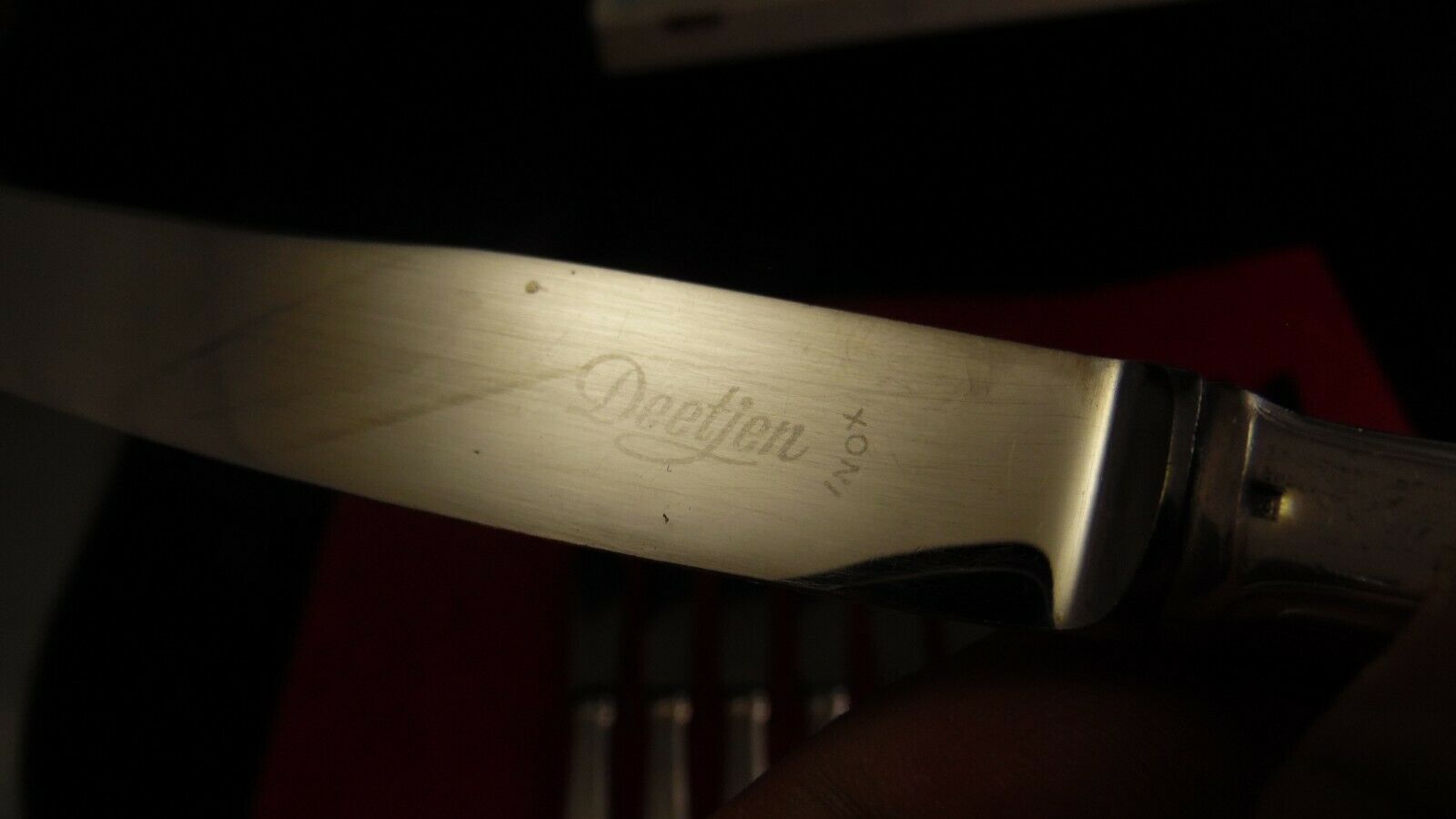 Service de 12 couteaux de table orfèvre Deetjen en écrin