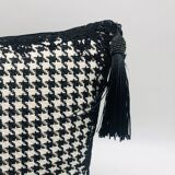 Square cushion, cover and insert, black and white. Model "Tatiana".