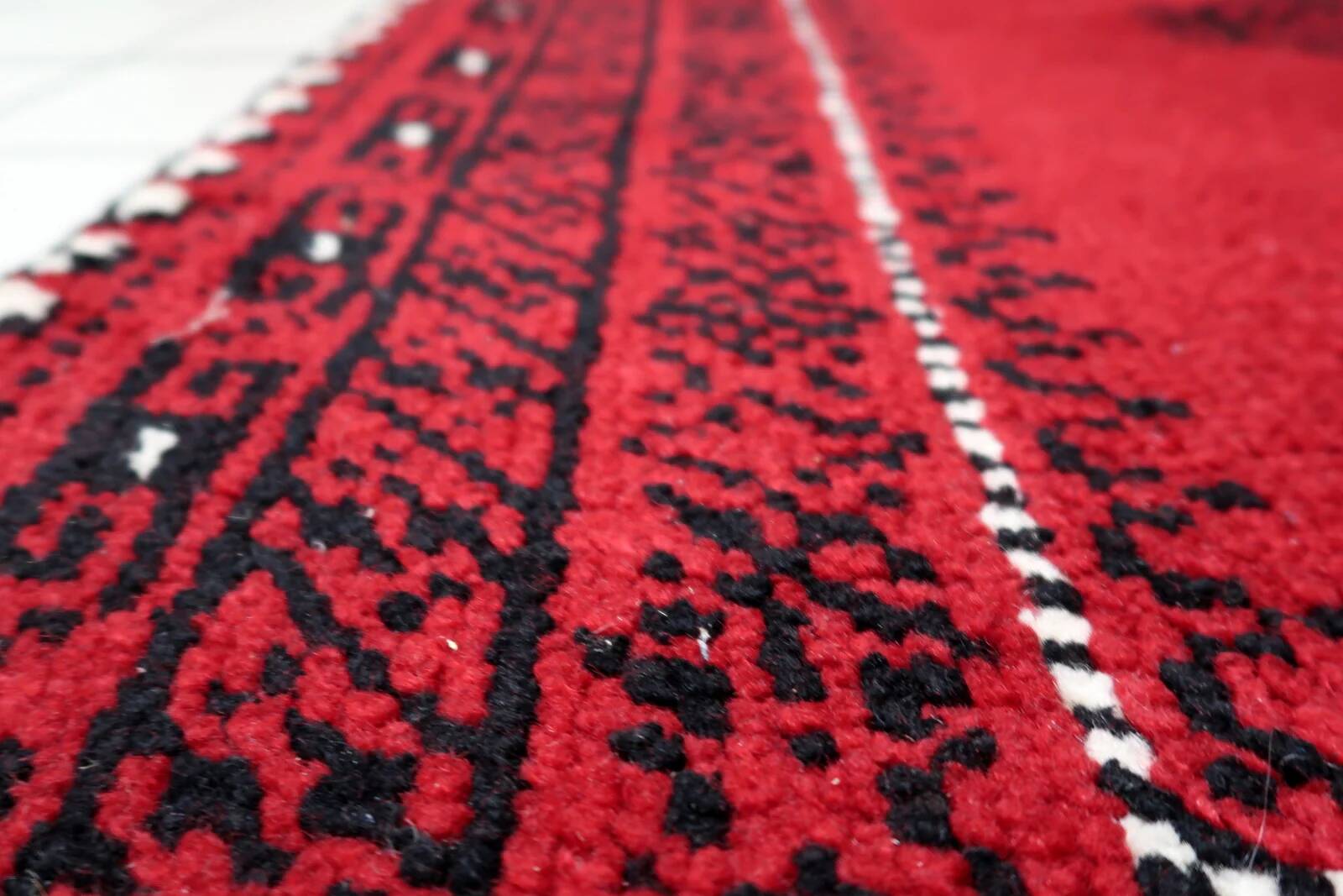 Vintage French Savonnerie rug 3.8' x 6.5' 1960s - 1C1226