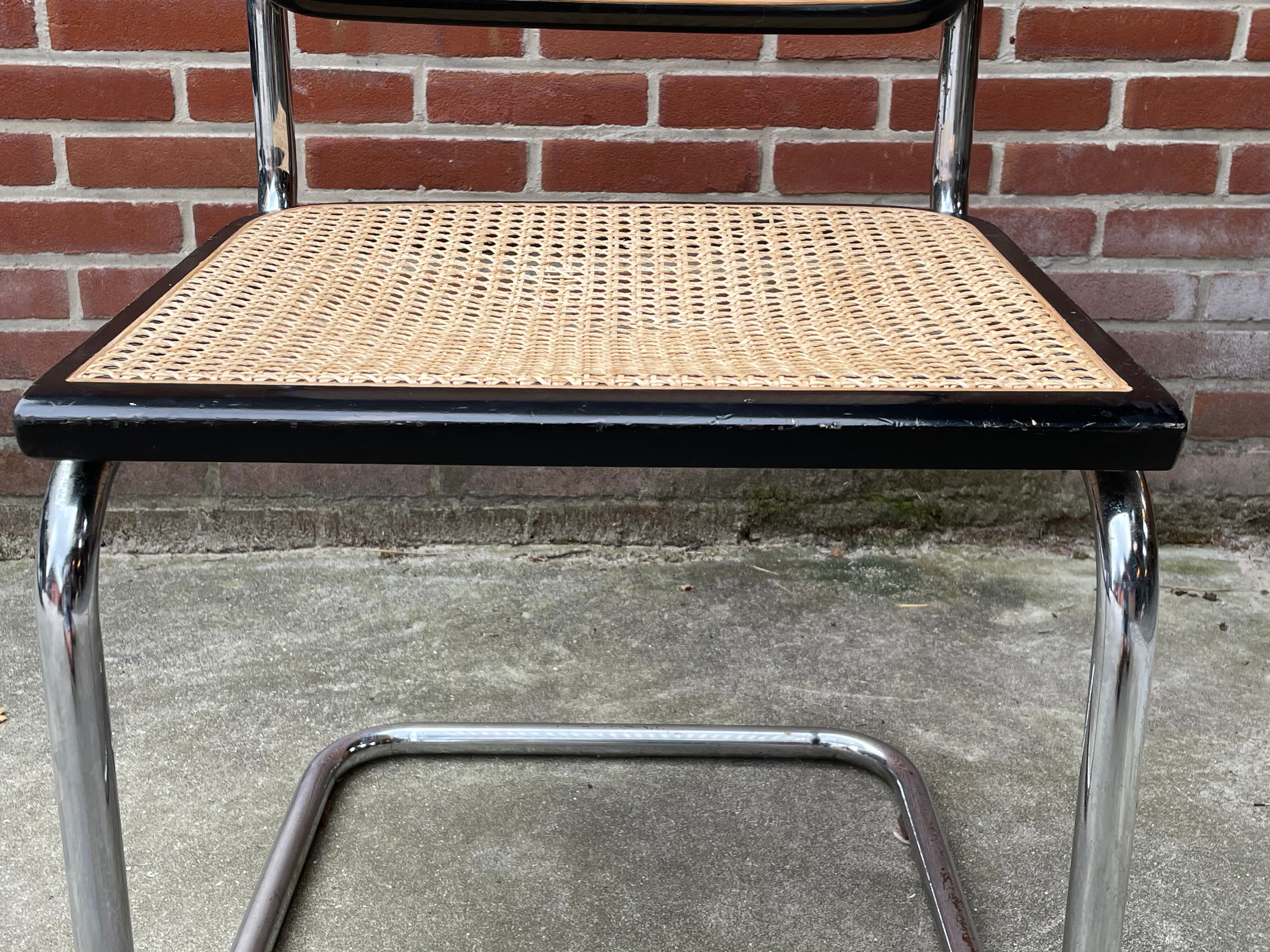 Cesca design chair b32 model