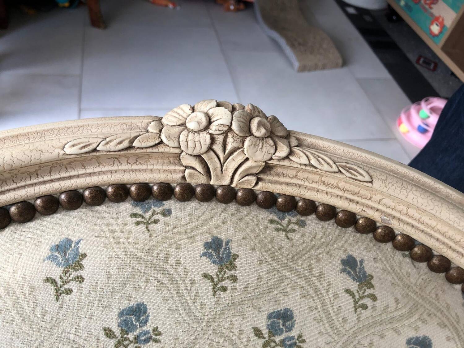 Paire de fauteuil laqué de style Louis XV