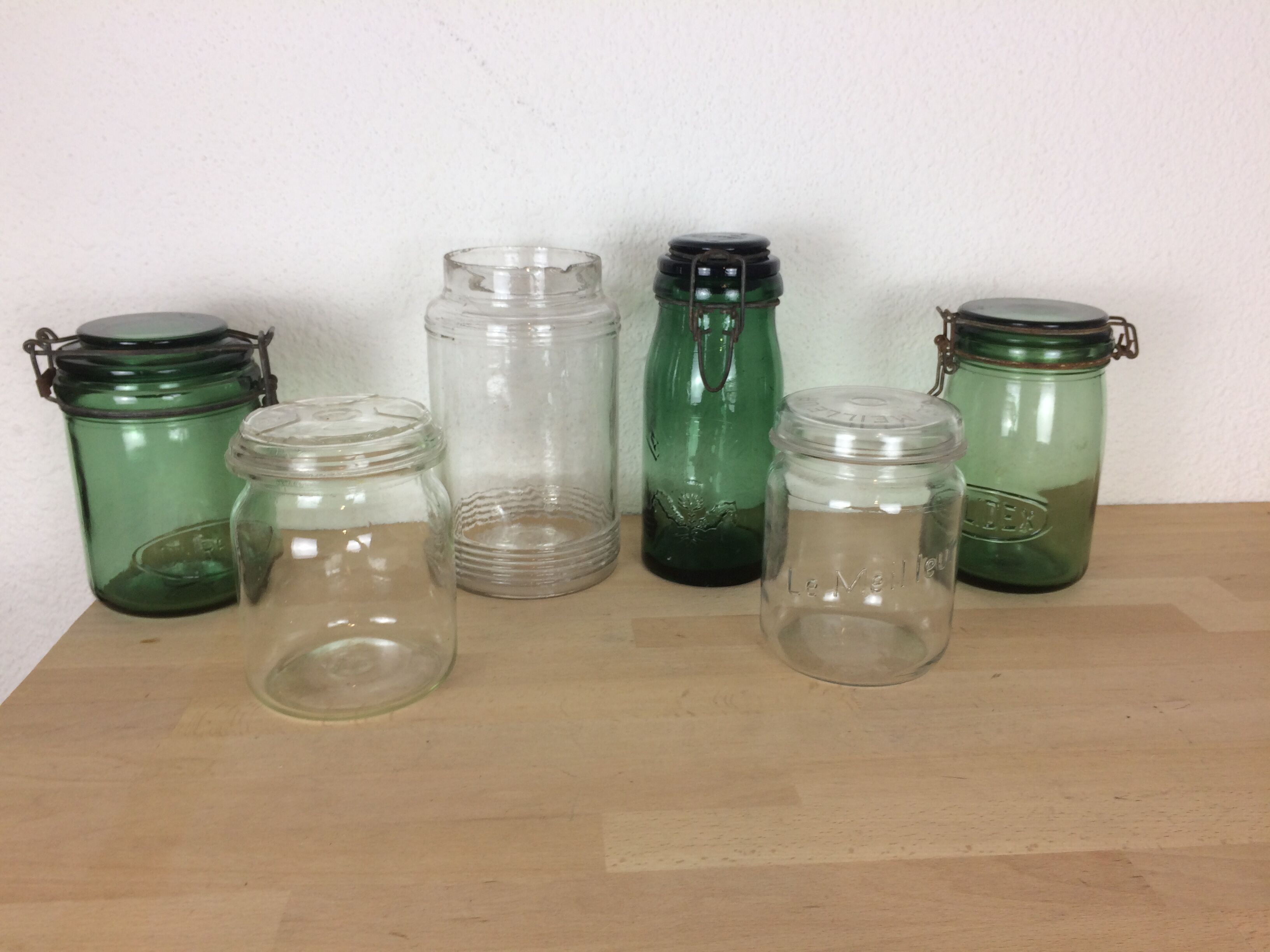 Set of 6 la Lorraine glass jars, green jar