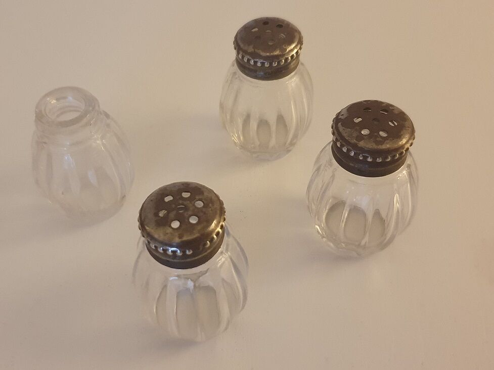 Lot of 4 salt shakers Goldsmith Christofle around 1930