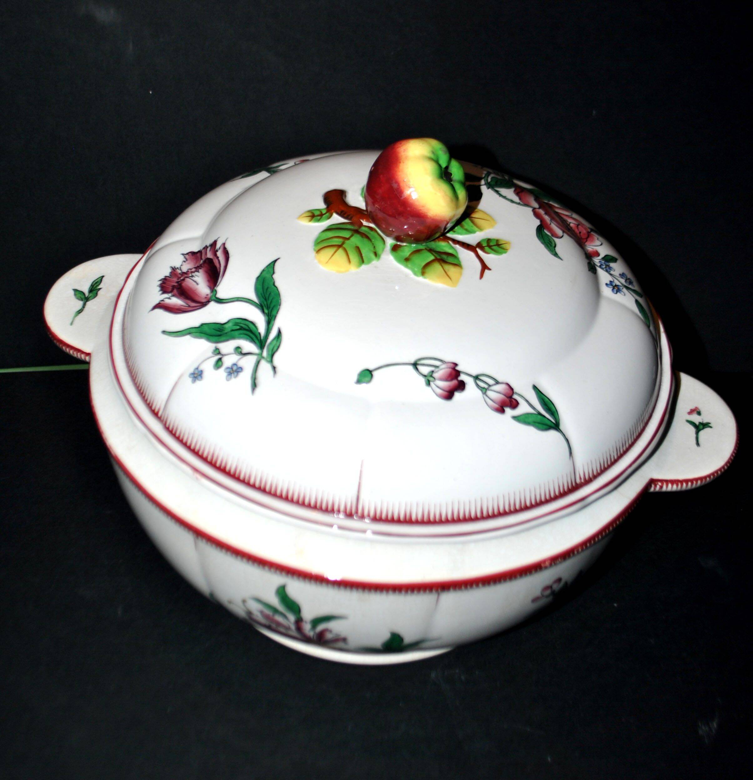 Antique hand-painted earthenware tureen from Vieux Strasbourg Sarreguemines