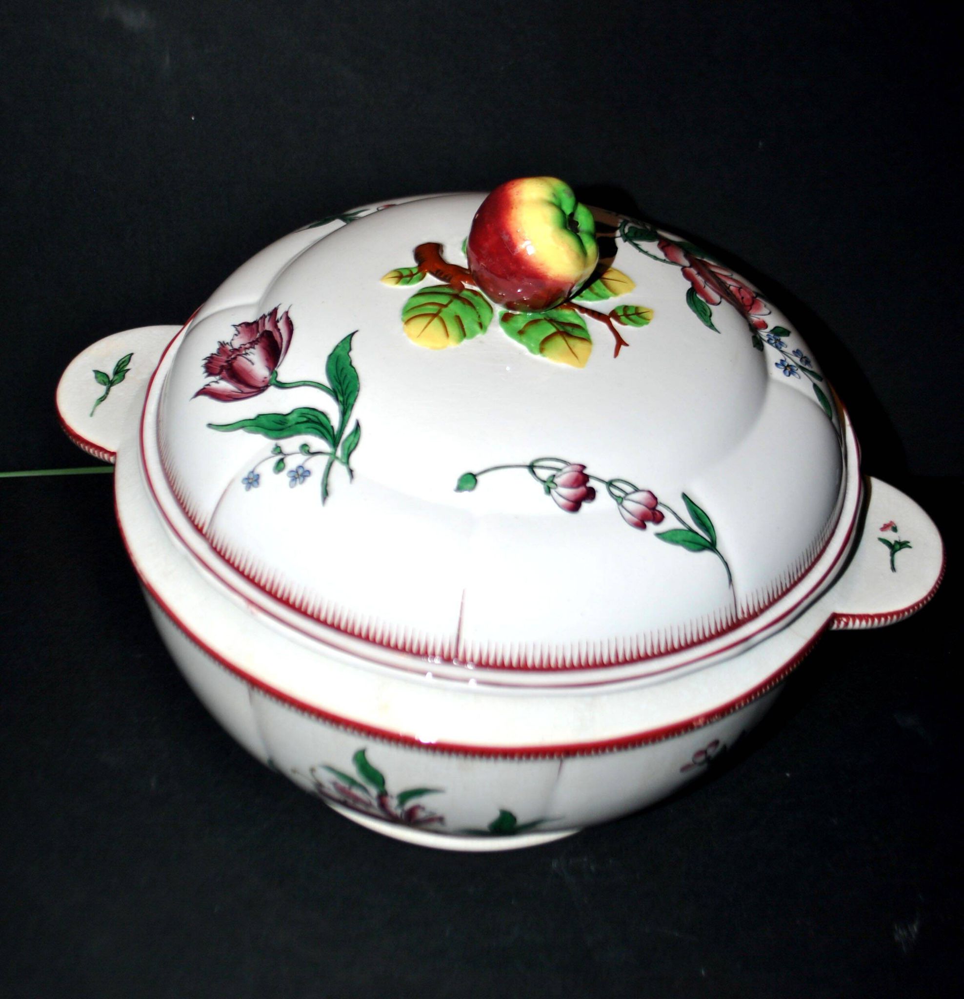 Antique hand-painted earthenware tureen from Vieux Strasbourg Sarreguemines