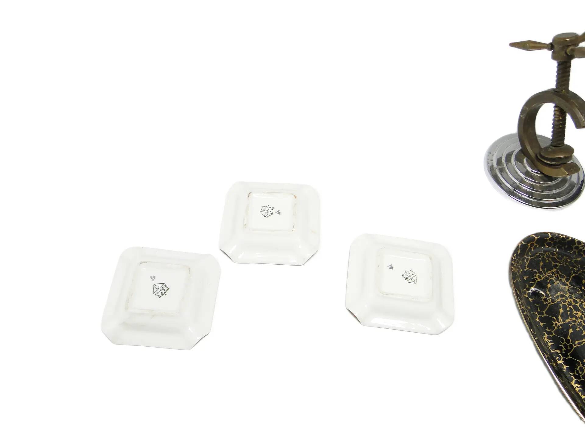 Set of three bridge ashtrays, mid-century modern, porcelain, Ćmielów, Poland, 1960s.