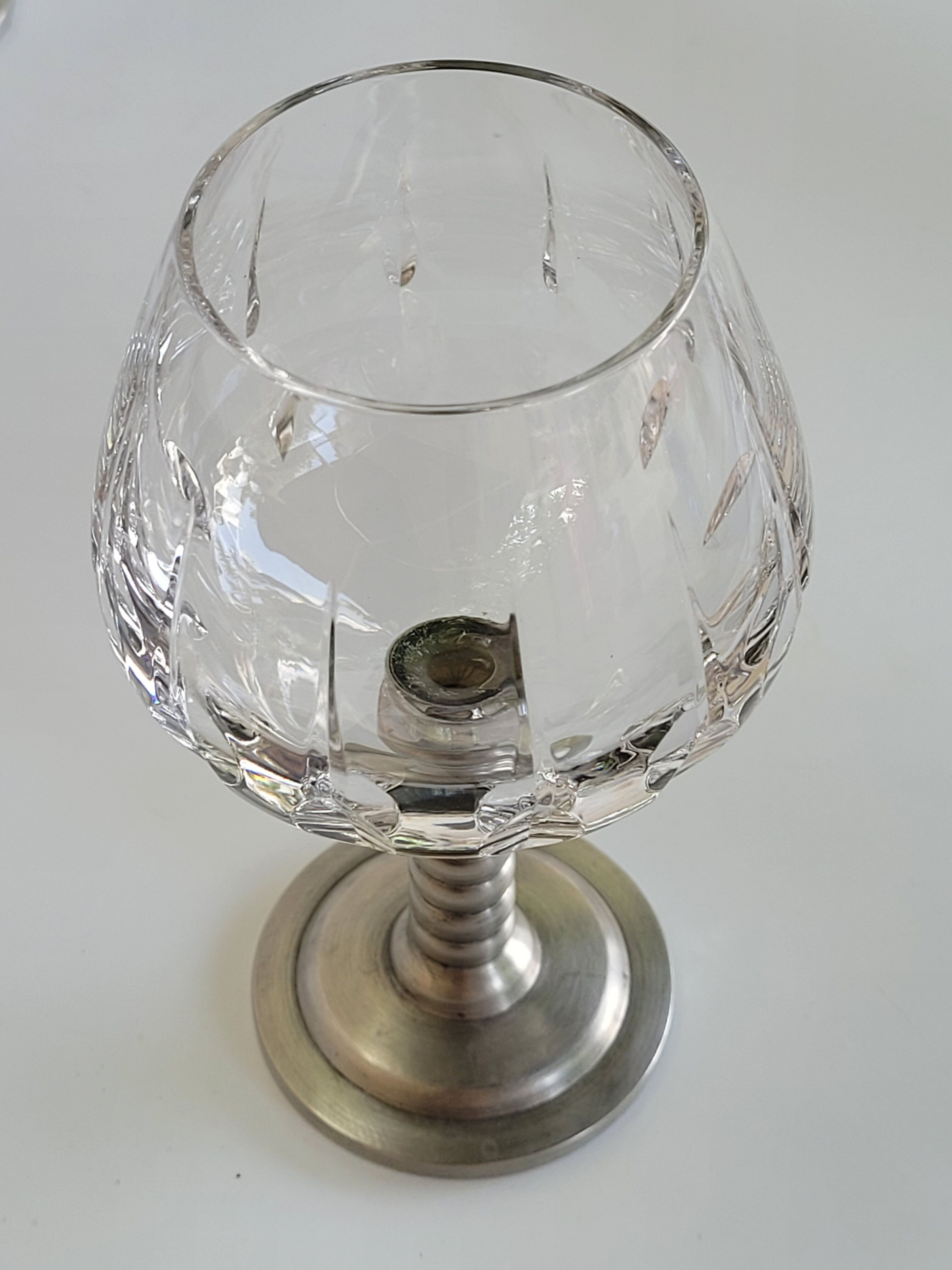 Series of eight crystal wine glasses with tin foot 95° 350 ml