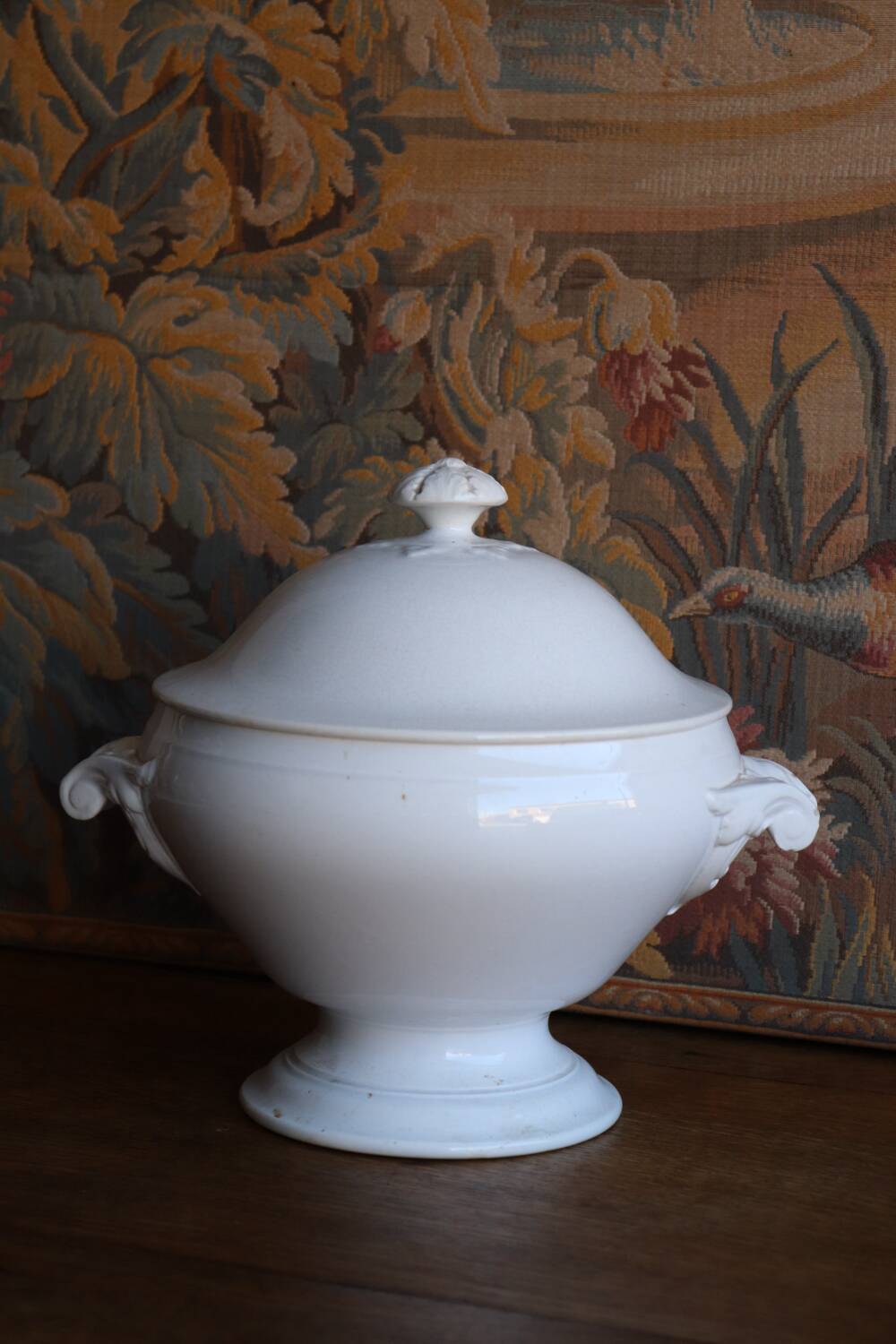 Antique white soup tureen in ironstone – Sarreguemines